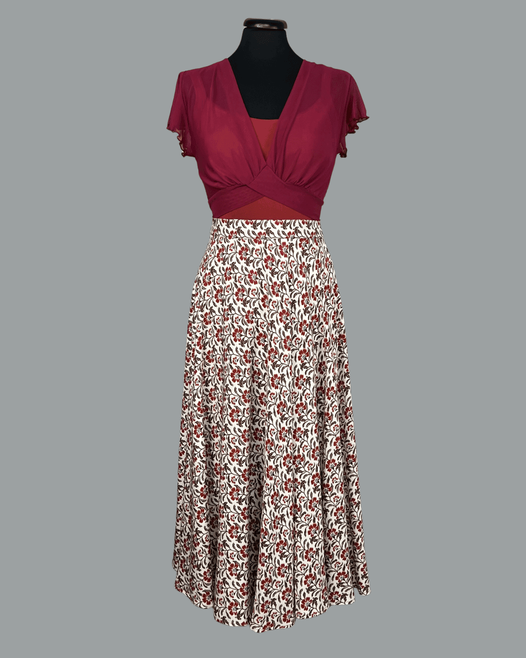 Fehér - bordó virágos + Dressz 027 + Bolero 006