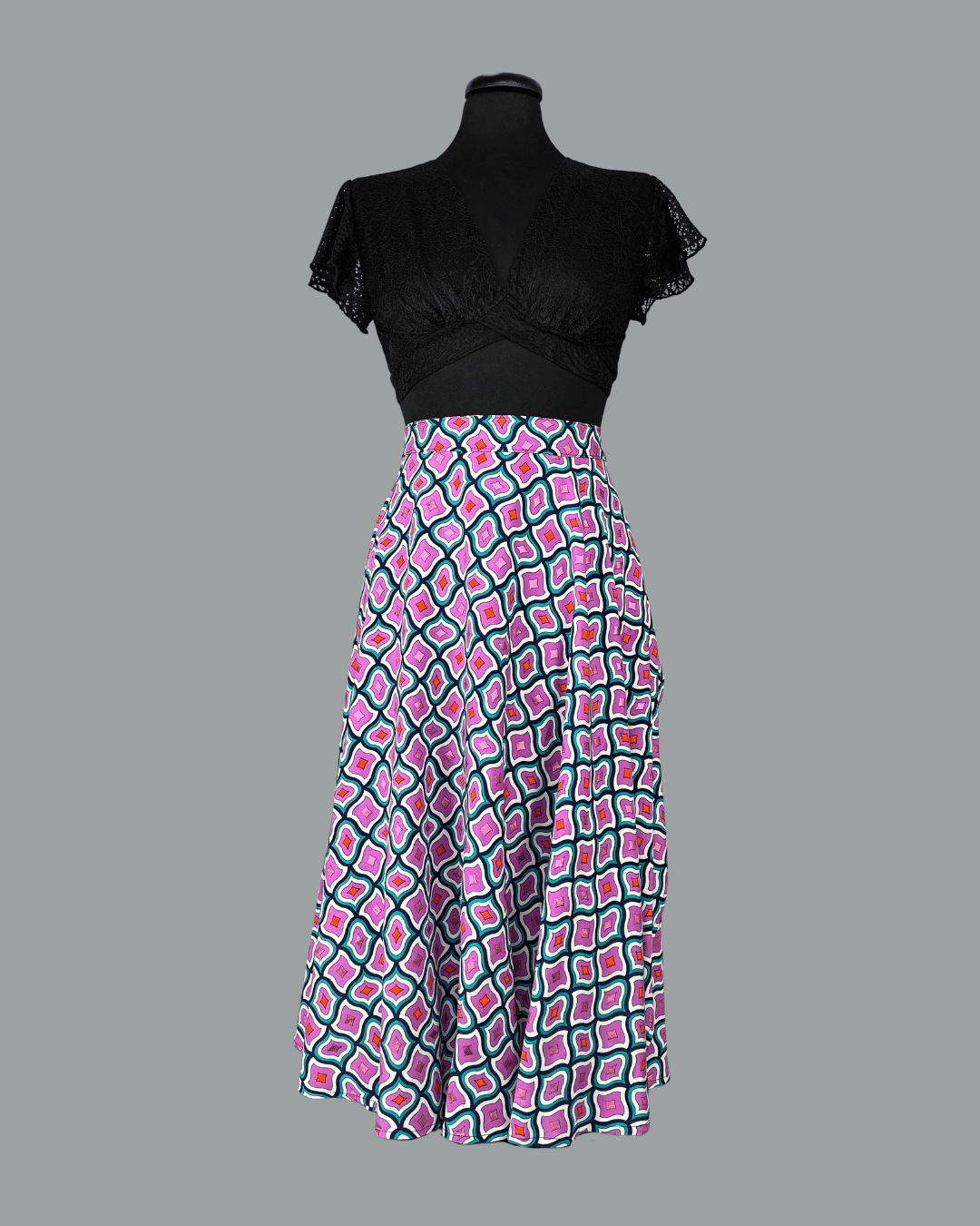 Lila - absztrackt mintás csillogó diszitéssel